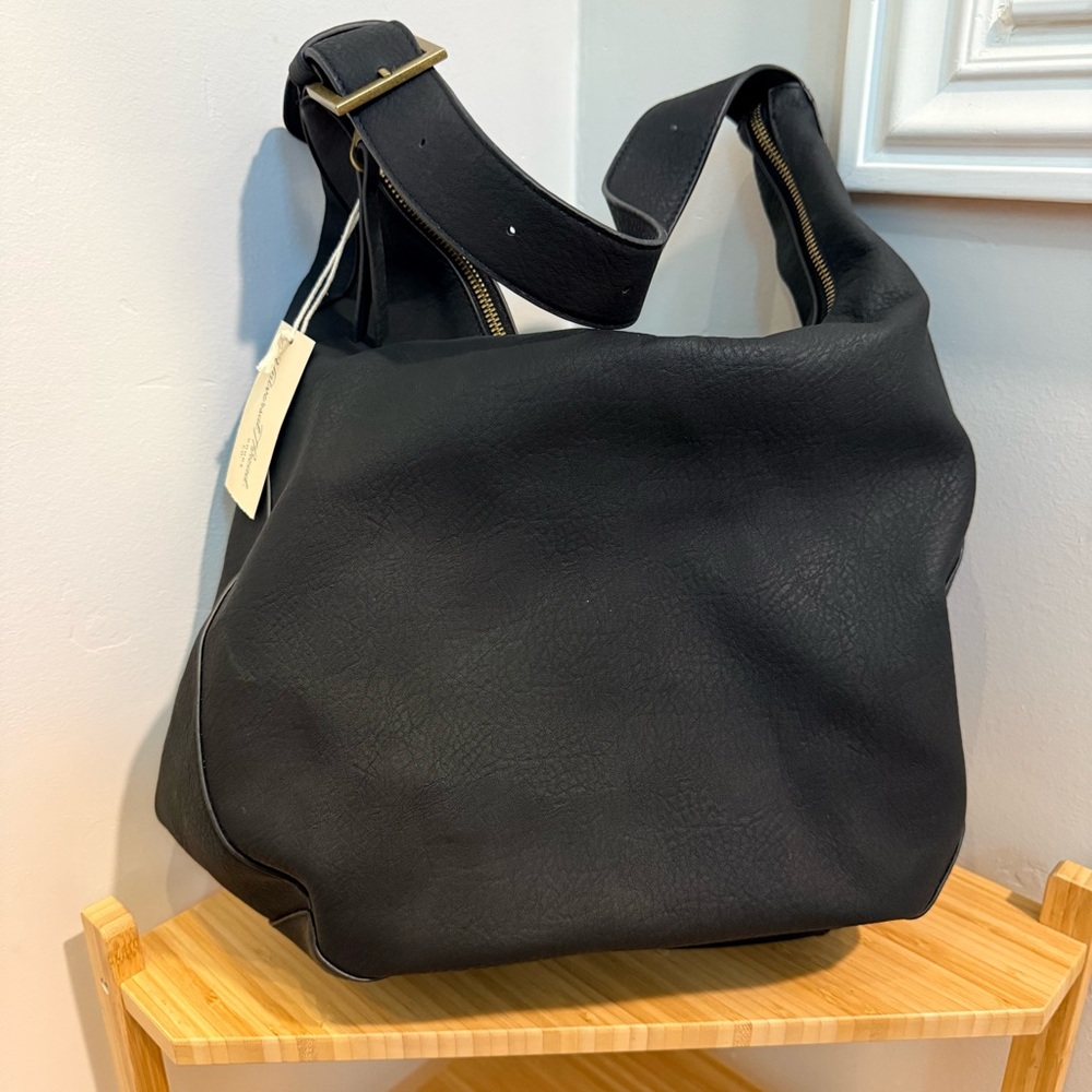 Universal Thread Black Shoulder Bag